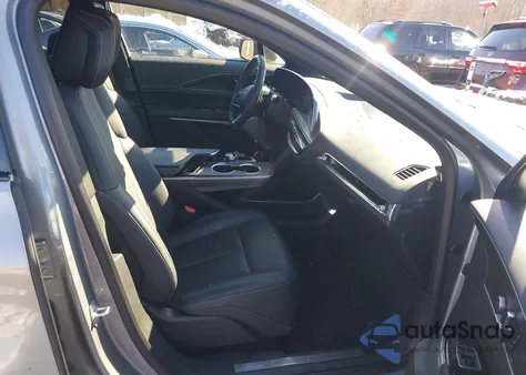 2024 Cadillac Lyriq Luxury W/1Sd from USA, damaged, VIN 1GYKPRRL7RZ128227